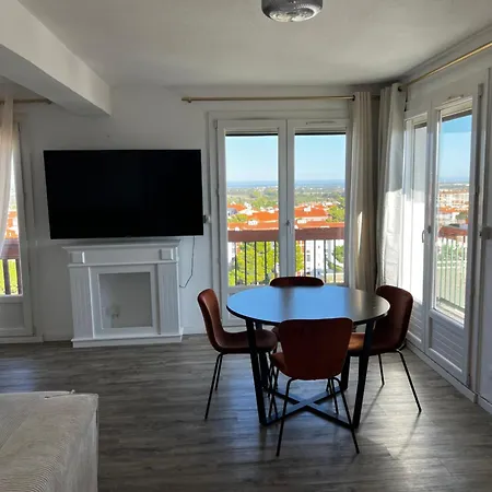 Apartment Vue Sur Et Montagne